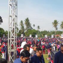 6000-an Simpatisan, Antarkan RKN_Feri Buya Ke_KPUD Limapuluh Kota