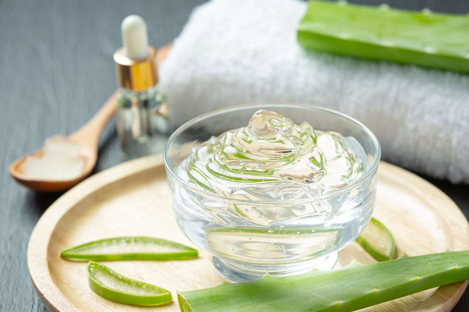 The Magic of Aloe Vera: Nature’s Miracle for Skin and Hair The Magic of Aloe Vera: Nature’s Miracle for Skin and Hair